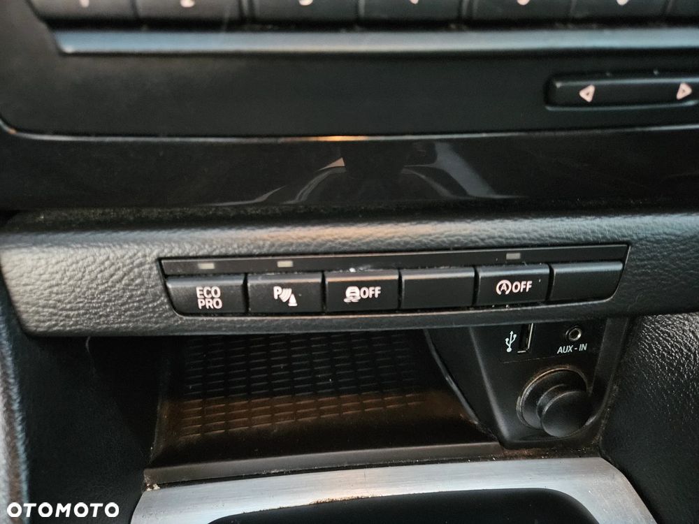 BMW X1 sDrive20d Sport Line - 22