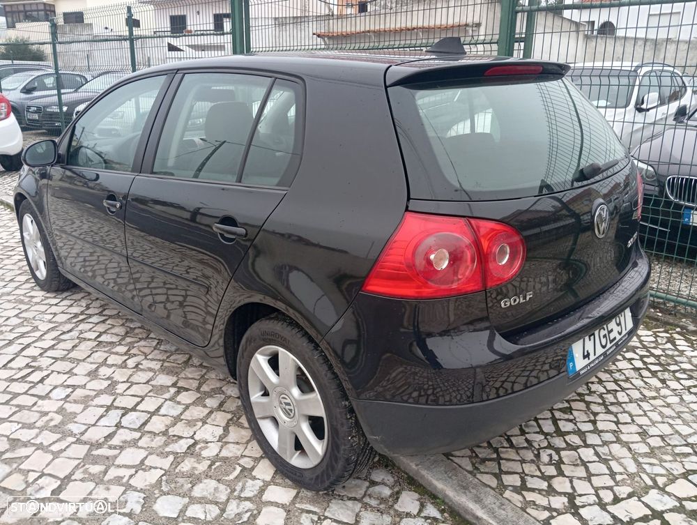 VW Golf 2.0 TDi Confortline - 3