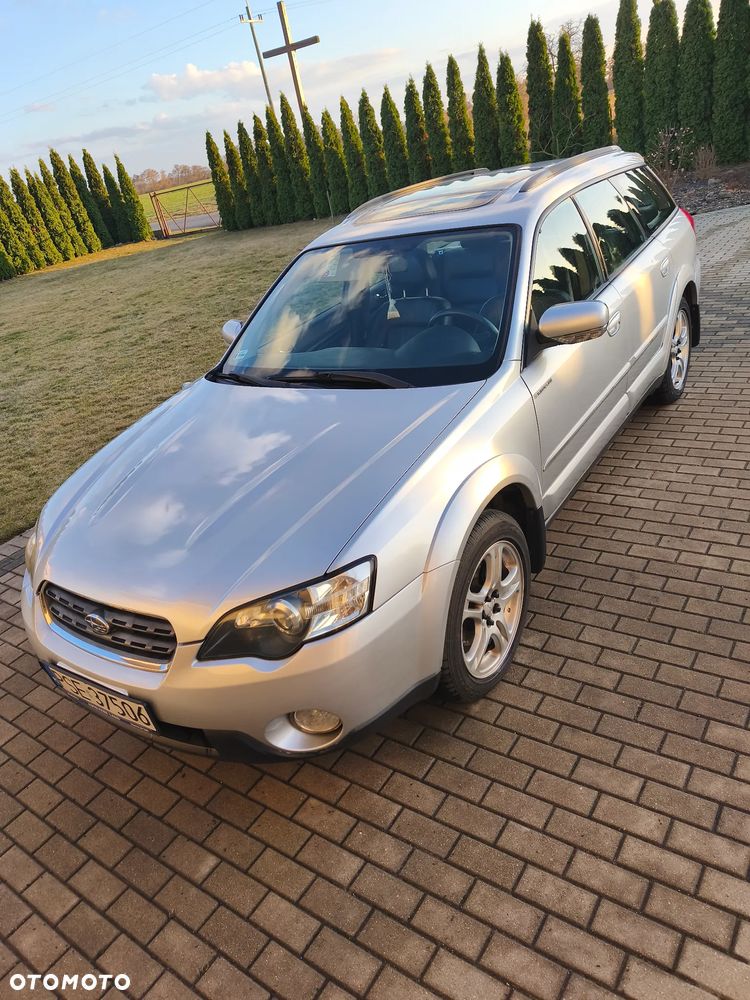 Subaru Outback 2.5i MT - 2