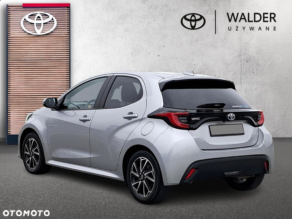 Toyota Yaris - 4