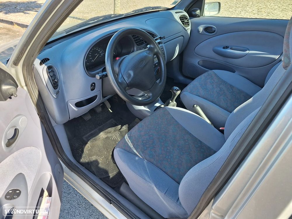 Ford Fiesta 1.25 Ghia - 9
