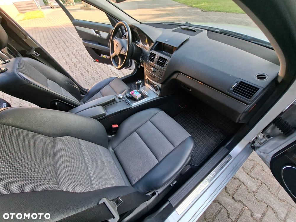 Mercedes-Benz Klasa C 180 K BlueEff Avantgarde - 17