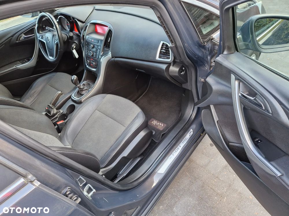 Opel Insignia - 22