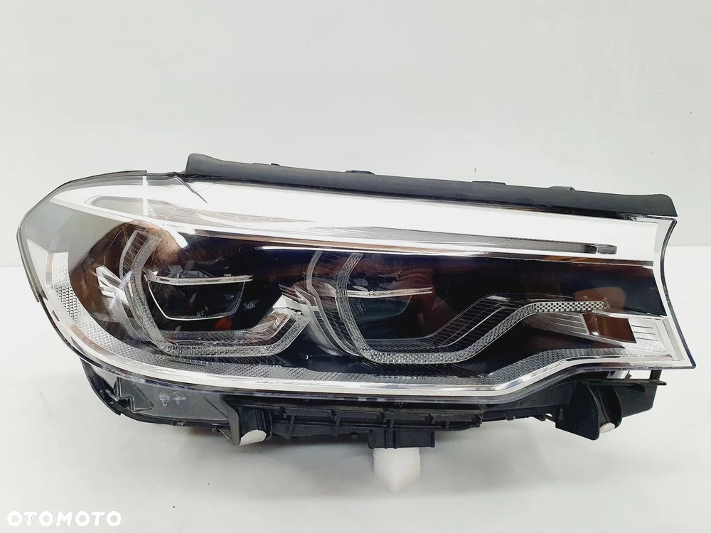 BMW 5 G30 G31 LAMPA PRAWA PRZÓD ADAPTIVE LED ORYGINAŁ EU!!! 8499122
