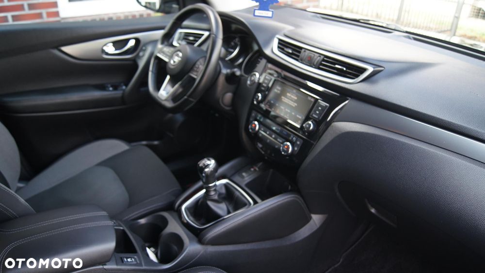 Nissan Qashqai 1.3 DIG-T N-Connecta - 17