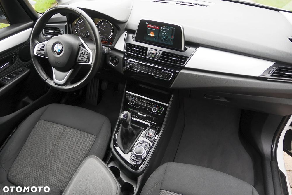 BMW Seria 2 218d Sport Line - 26