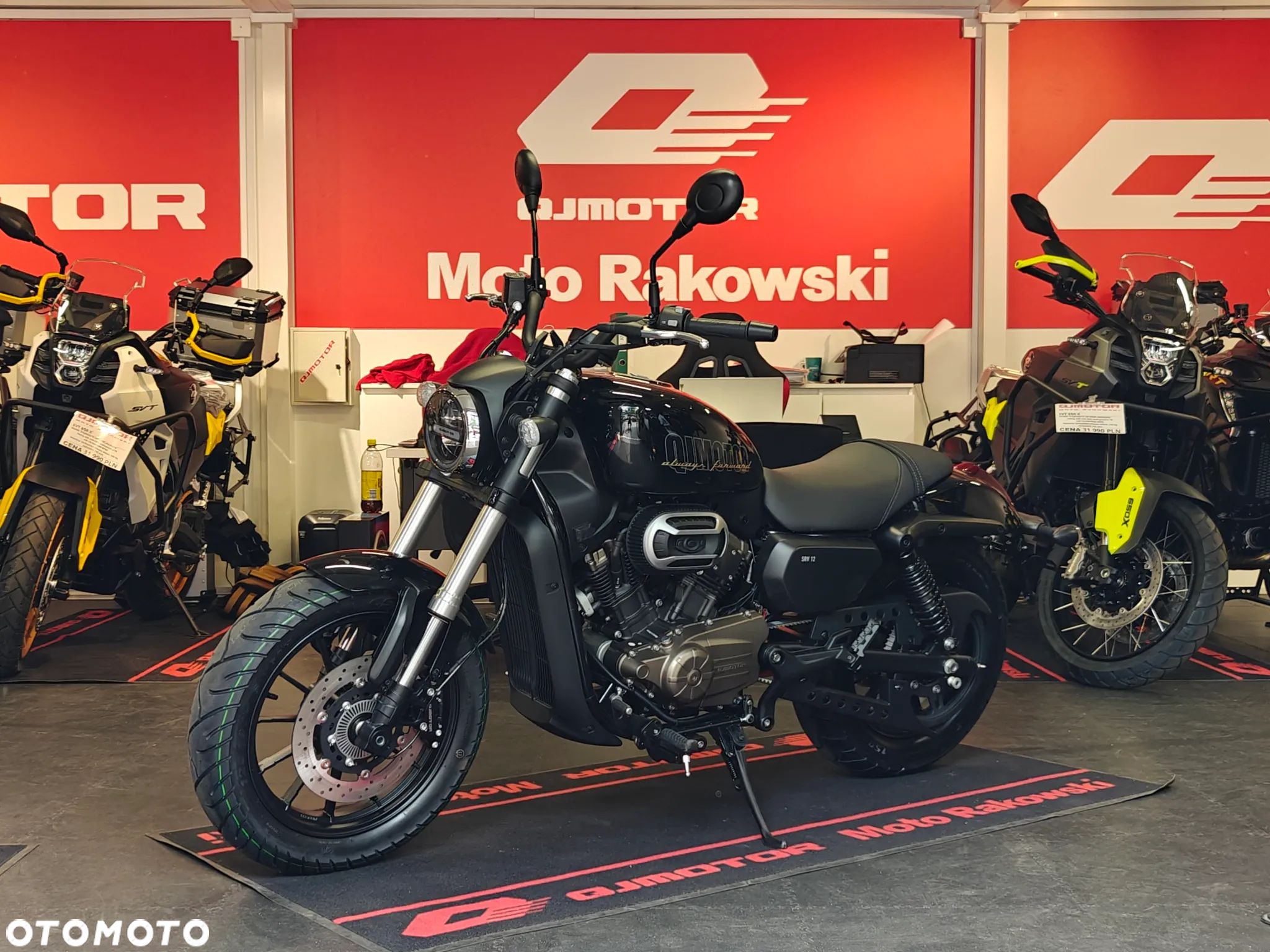 QJMOTOR SRV 125 - 1