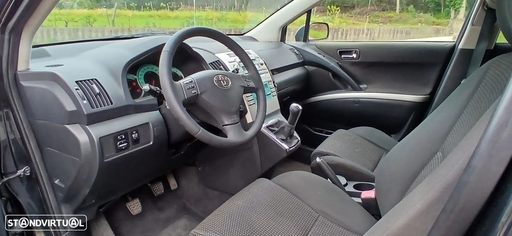 Toyota Corolla Verso 2008 photo 5