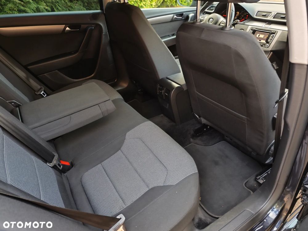 Volkswagen Passat 2.0 TDI Trendline - 19