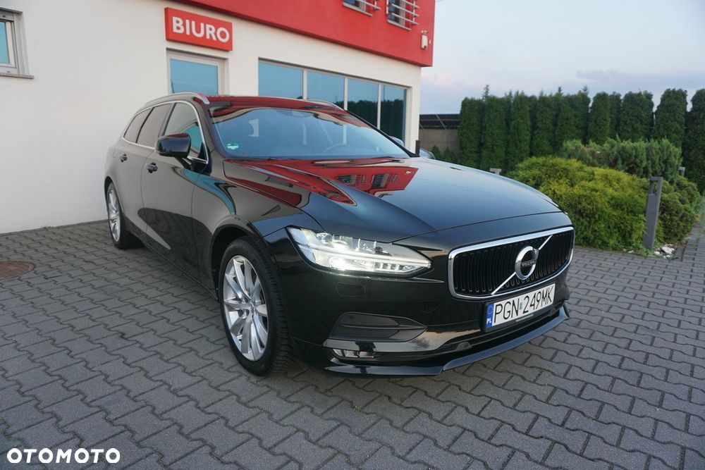 Volvo V90 D4 Momentum - 1