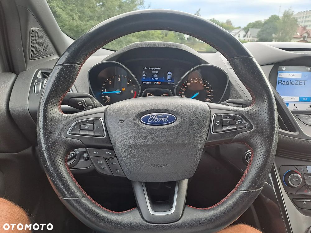 Ford Kuga 2.0 TDCi 4x4 ST-Line - 25