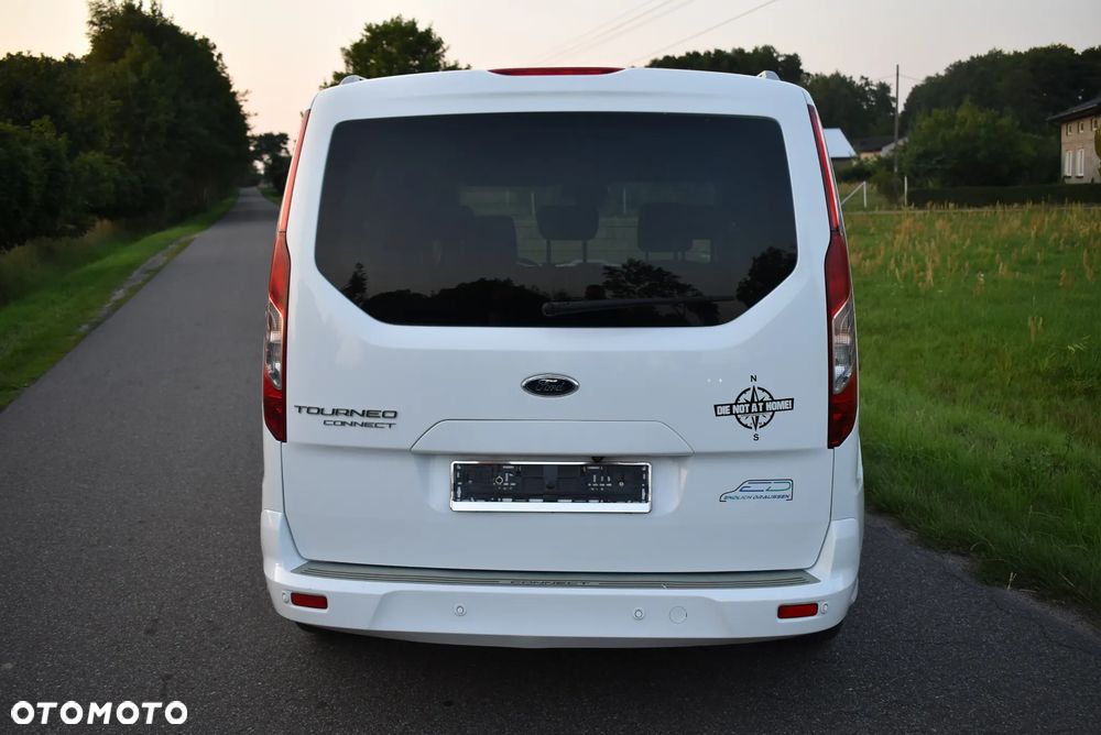 Ford Tourneo Connect - 10