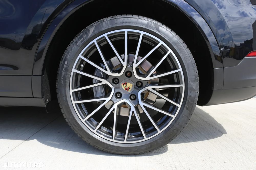 Porsche Cayenne Coupe E-Hybrid Tiptronic S - 36
