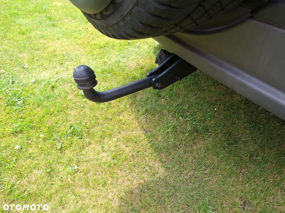 Jeep Cherokee 2.4 Sport - 21
