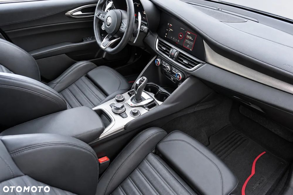 Alfa Romeo Giulia 2.0 Turbo Veloce Q4 - 35
