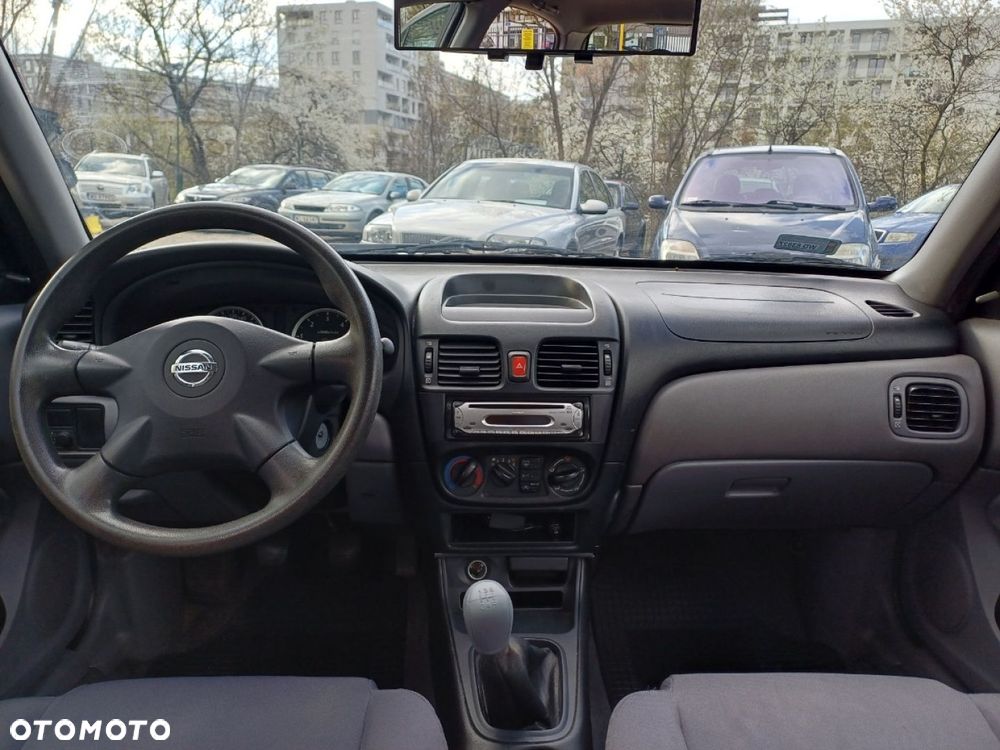 Nissan Almera - 9