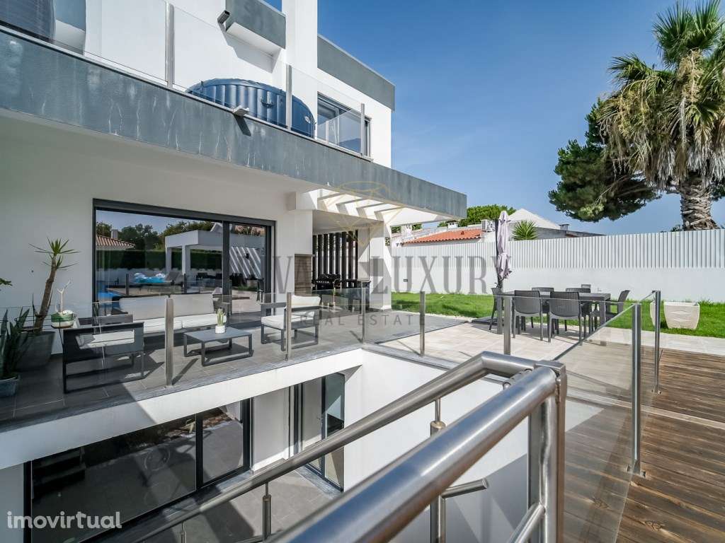 Moradia de Luxo T4+1 - Um Refúgio Paradisíaco com Piscina - Grande imagem: 5/60