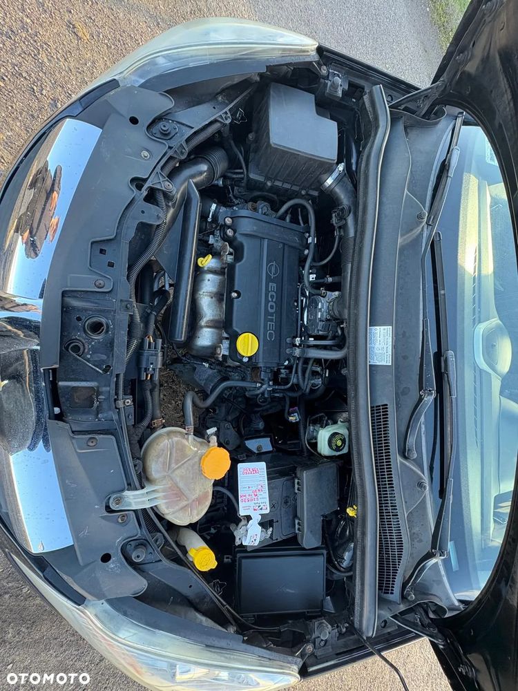 Opel Corsa 1.2 16V - 2