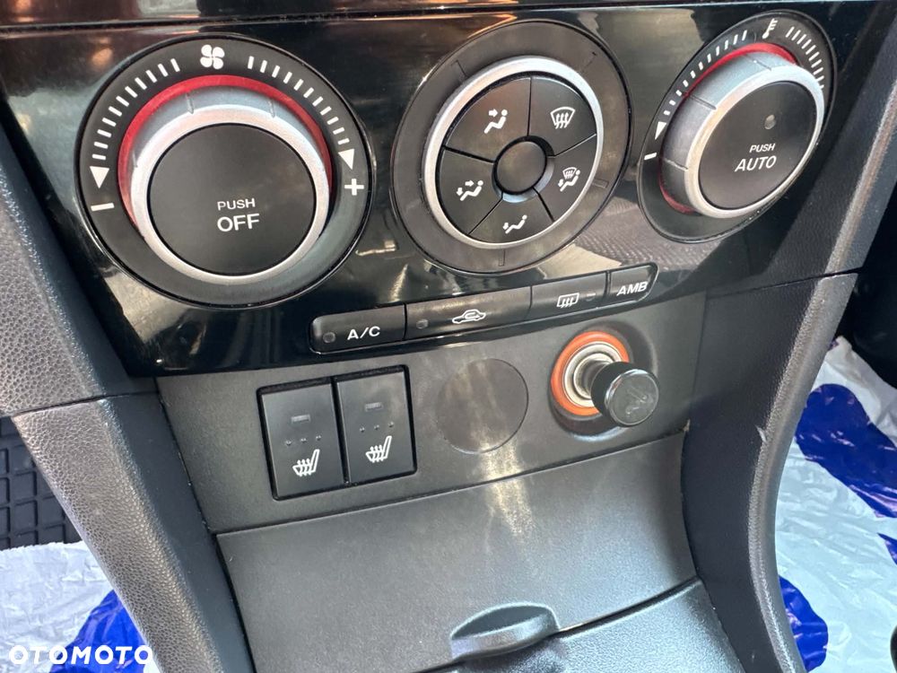 Mazda 3 1.6 Exclusive + - 19