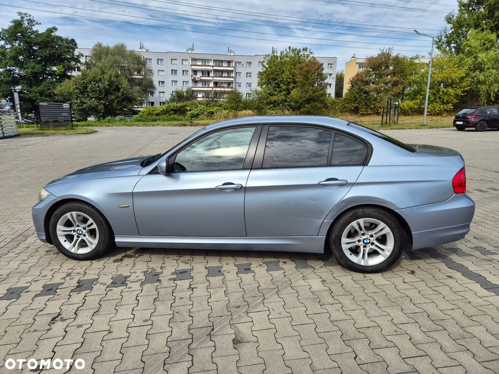 BMW Seria 3 318i - 2