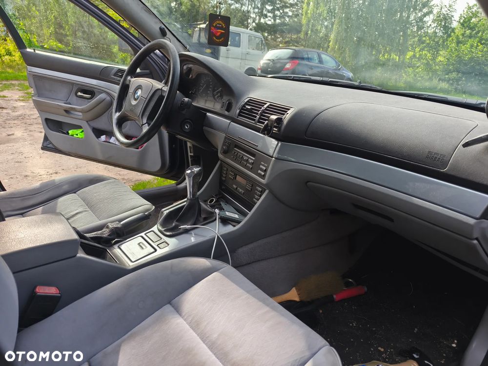 BMW Seria 5 525d - 7