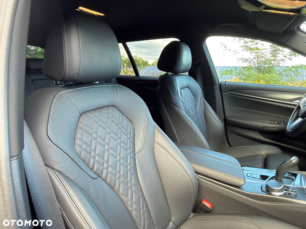 BMW Seria 5 520d M Sport sport - 24