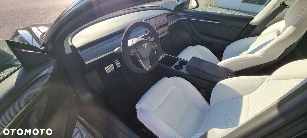 Tesla Model 3 - 7