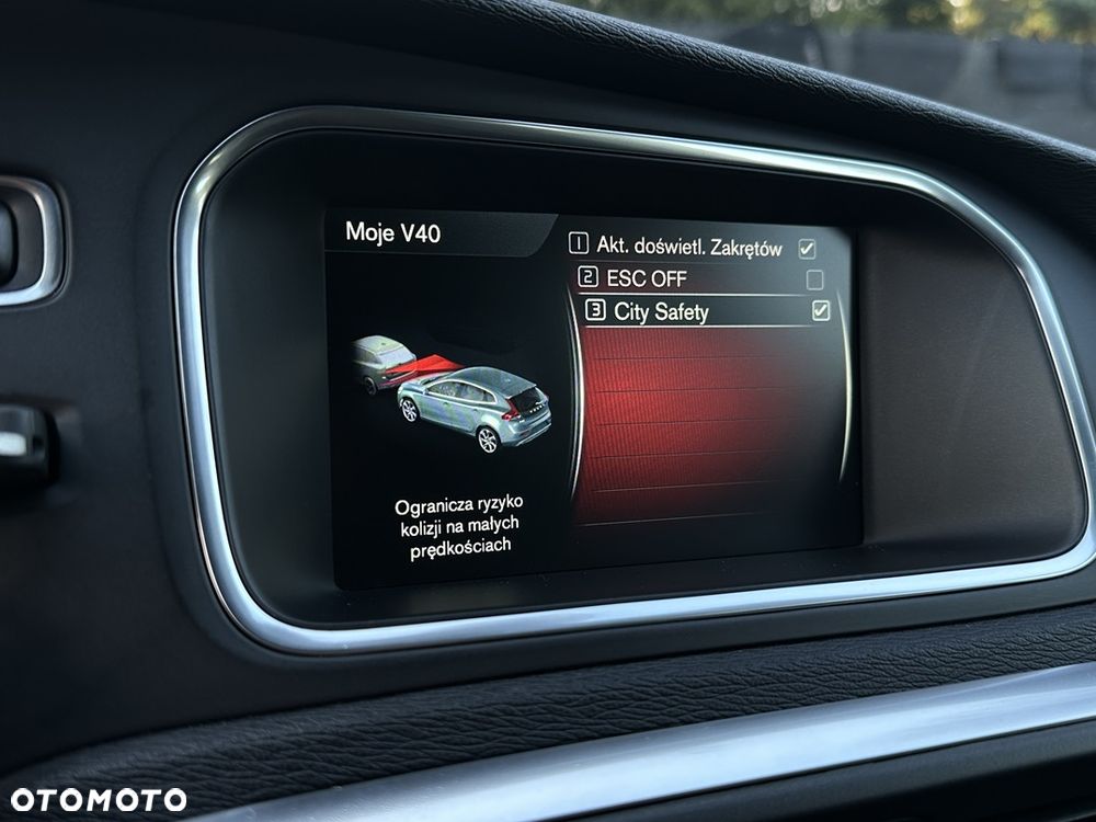 Volvo V40 D2 Drive-E R-Design Kinetic - 30