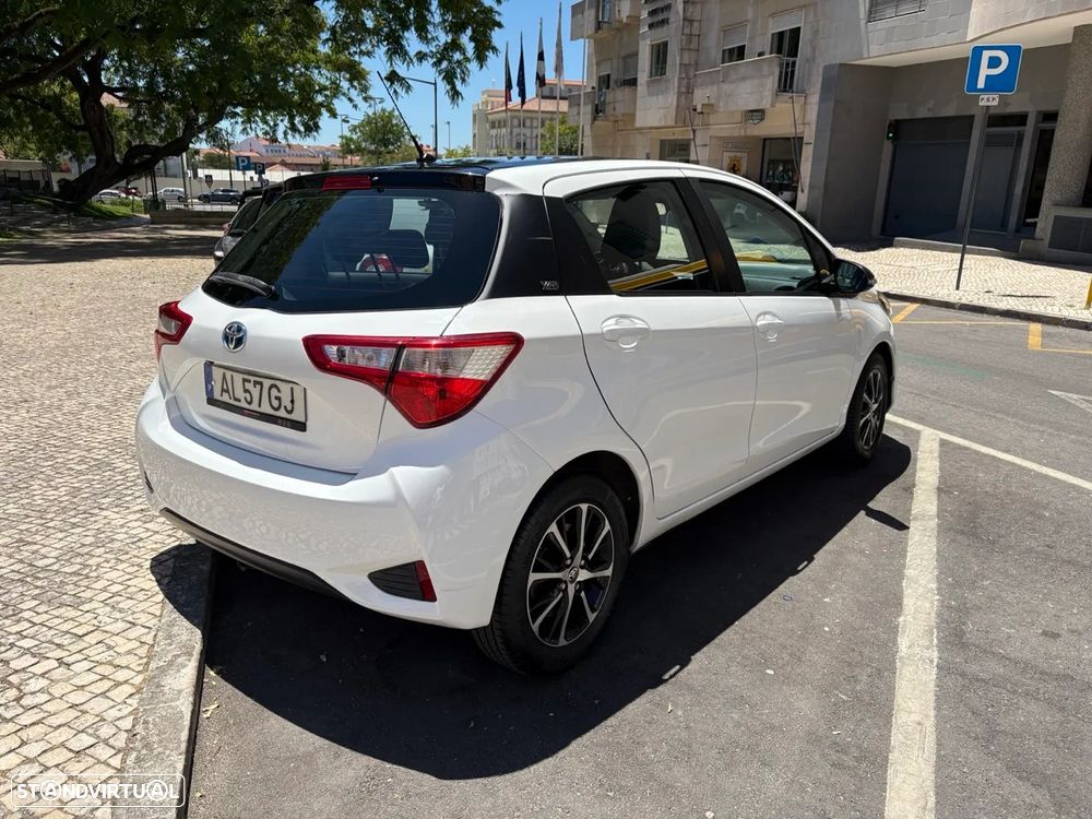 Toyota Yaris 1.5 HSD Comfort+Navi - 1