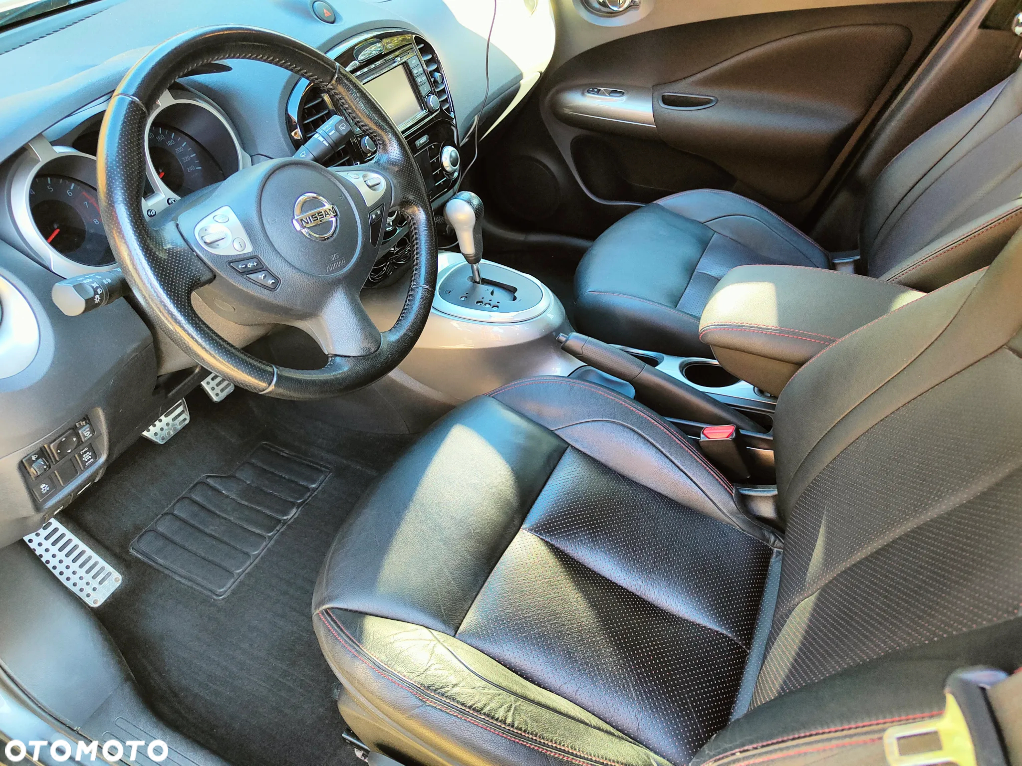 Nissan Juke 1.6 T Tekna 4x4 - 10