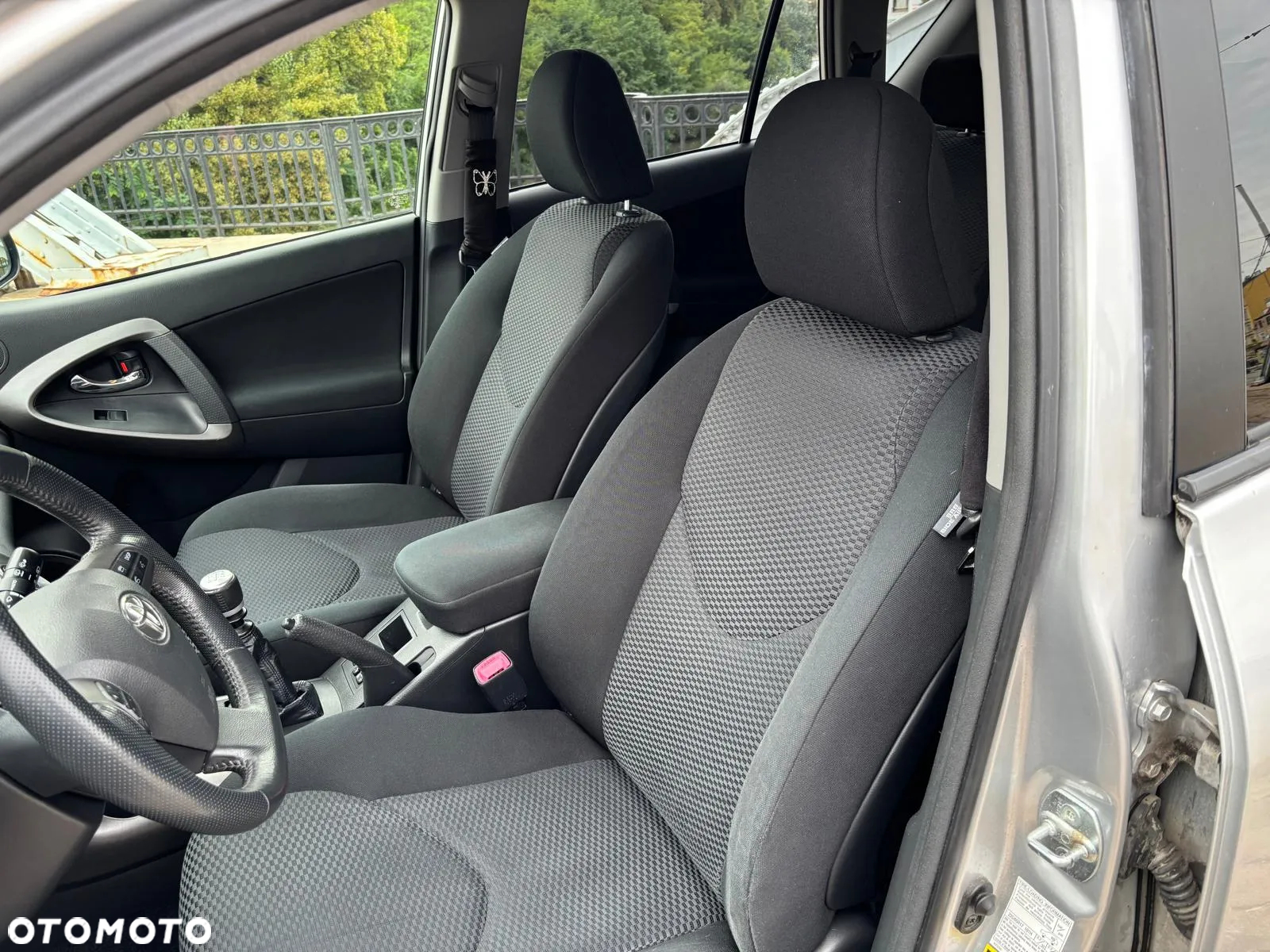 Toyota RAV4 - 22