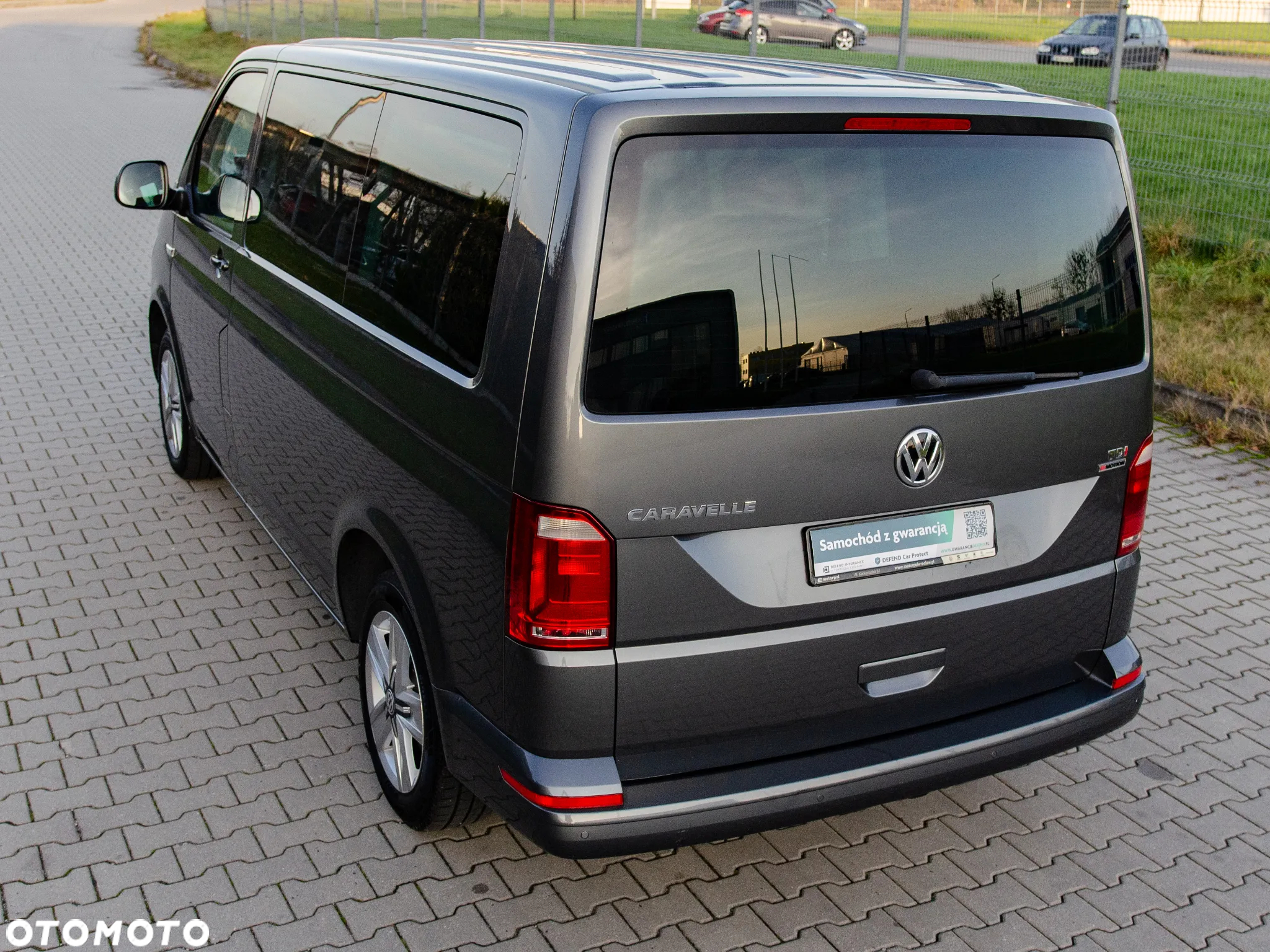 Volkswagen Caravelle - 7