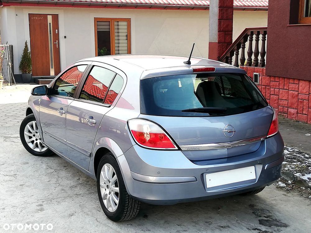 Opel Astra - 4