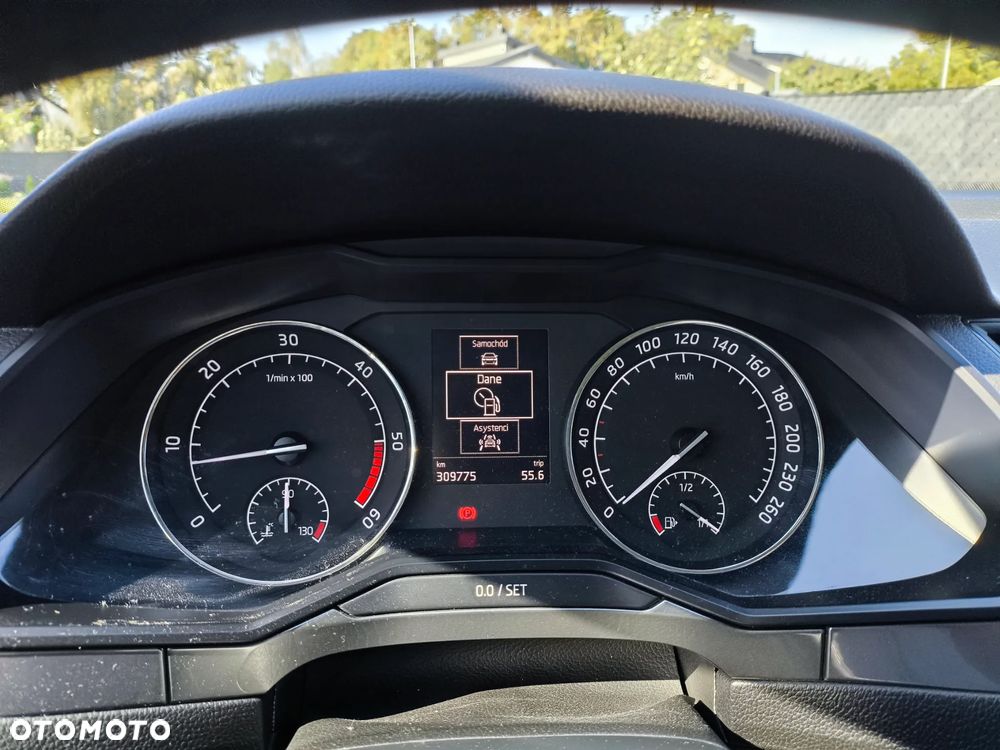 Skoda Superb Combi 1.6 TDI Ambition - 7