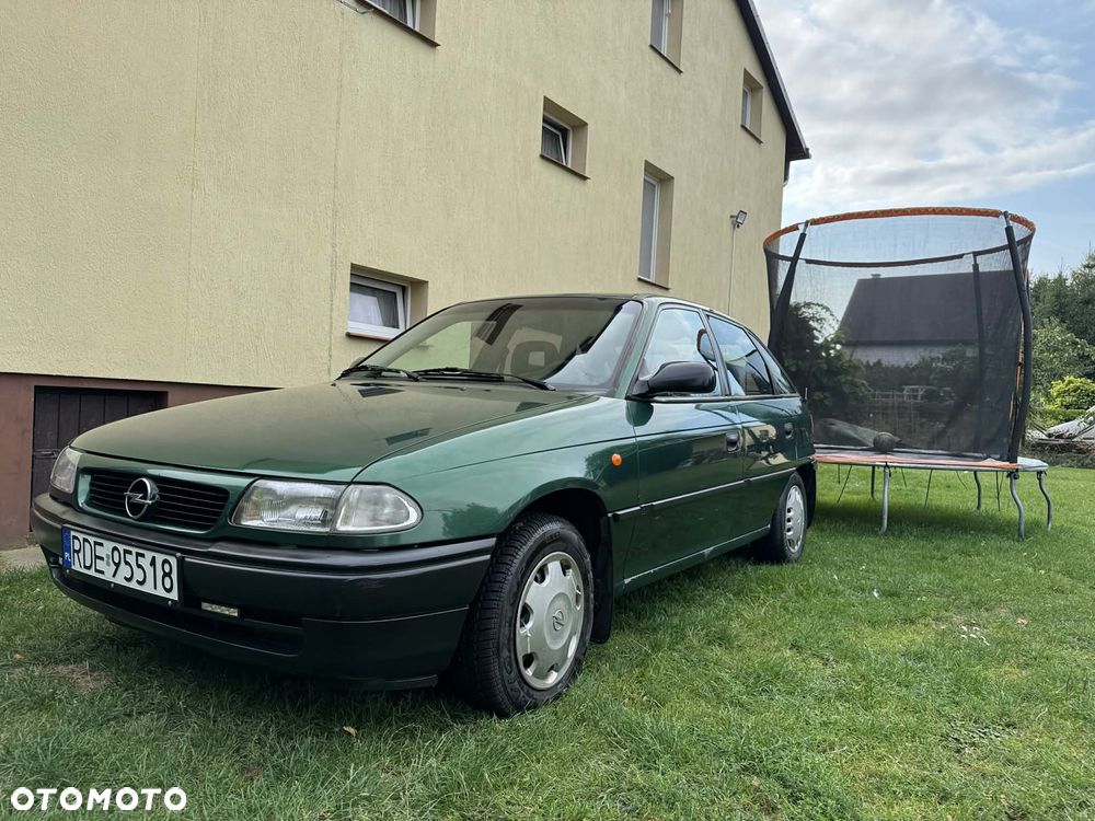 Opel Astra 1.6 - 12