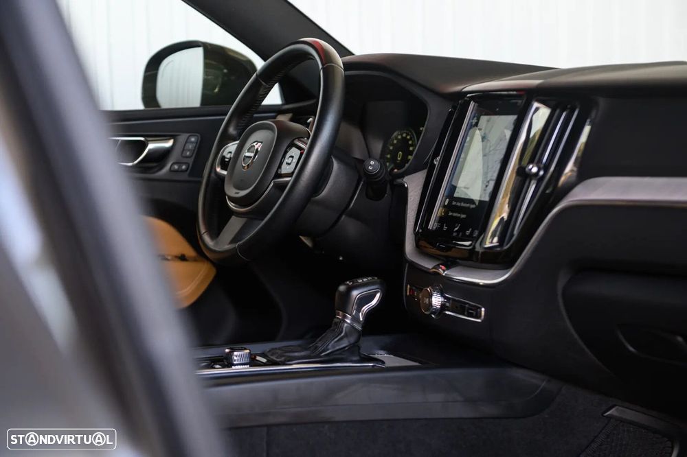 Volvo XC 60 2.0 D4 Inscription AWD Geartronic - 60