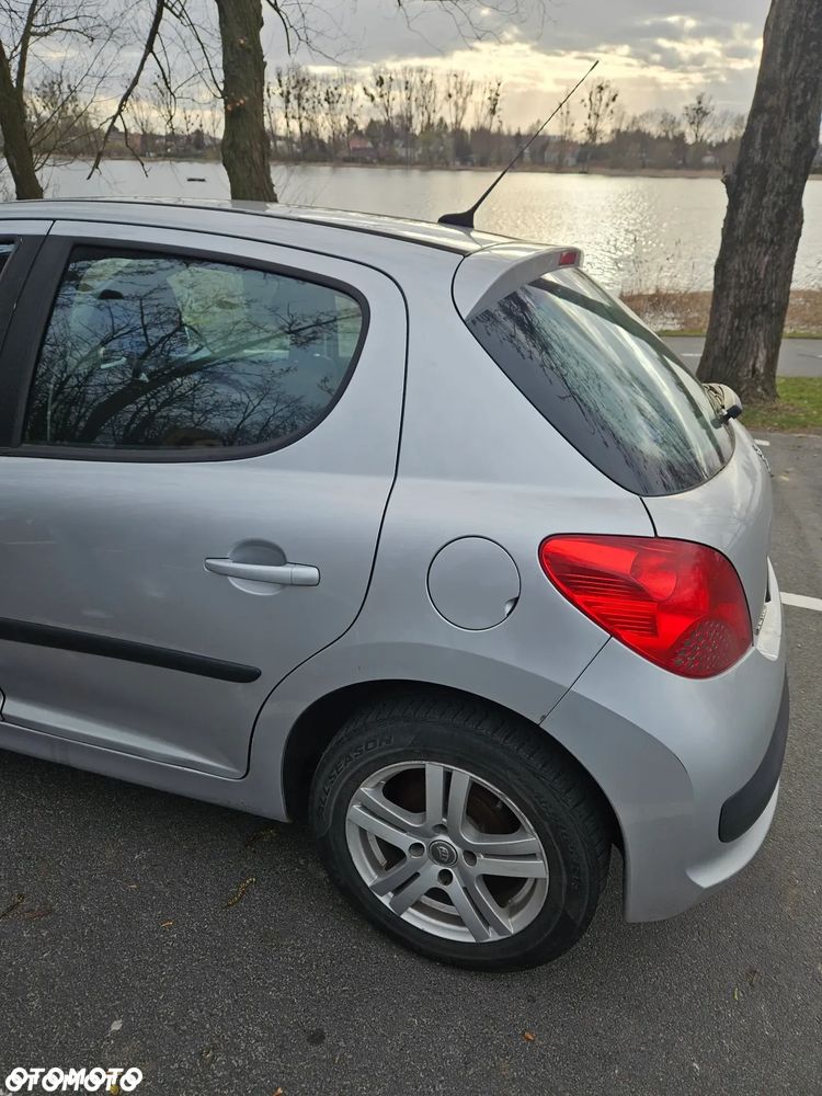 Peugeot 207 1.4 - 4