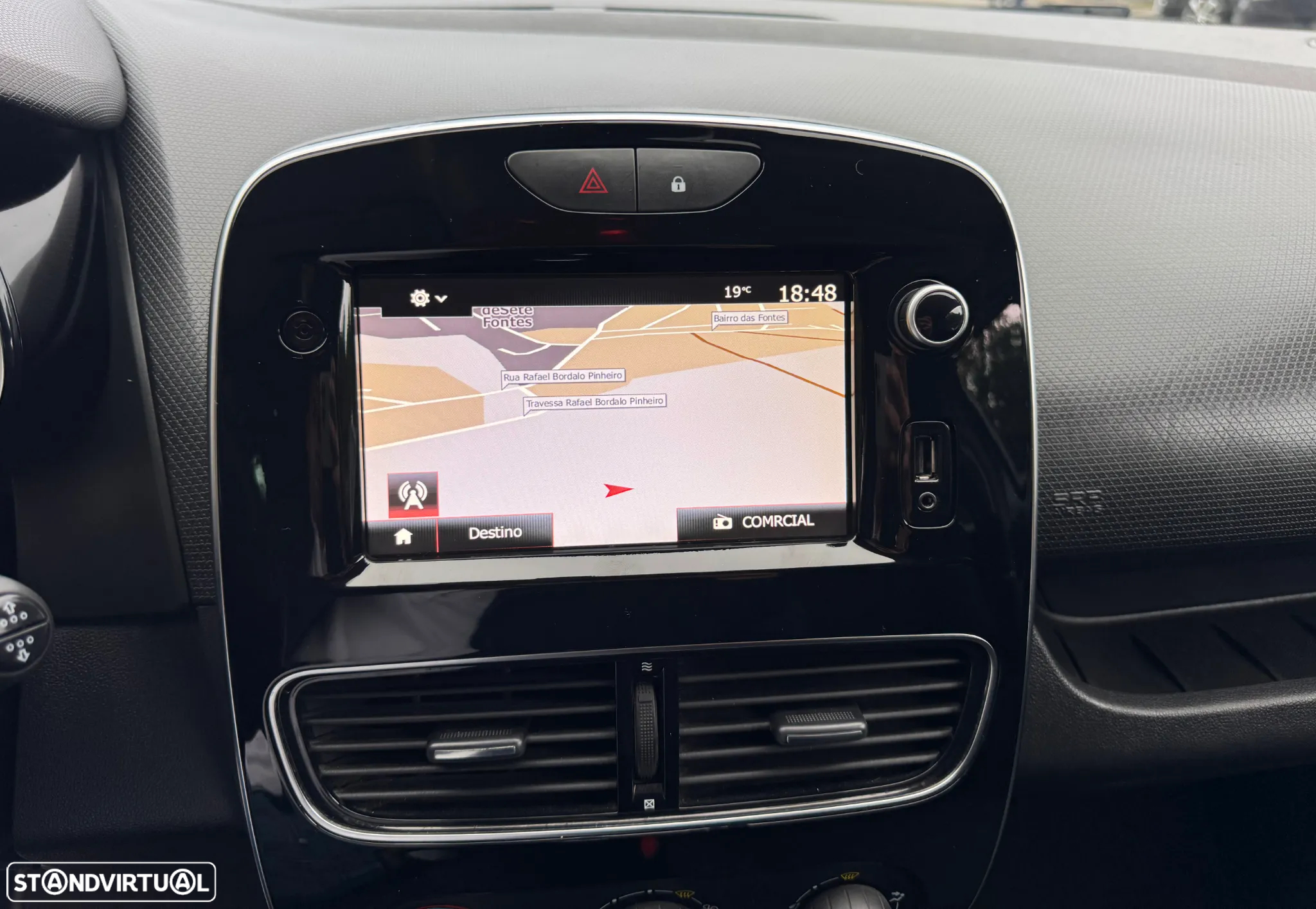 Renault Clio 0.9 TCe Limited - 9