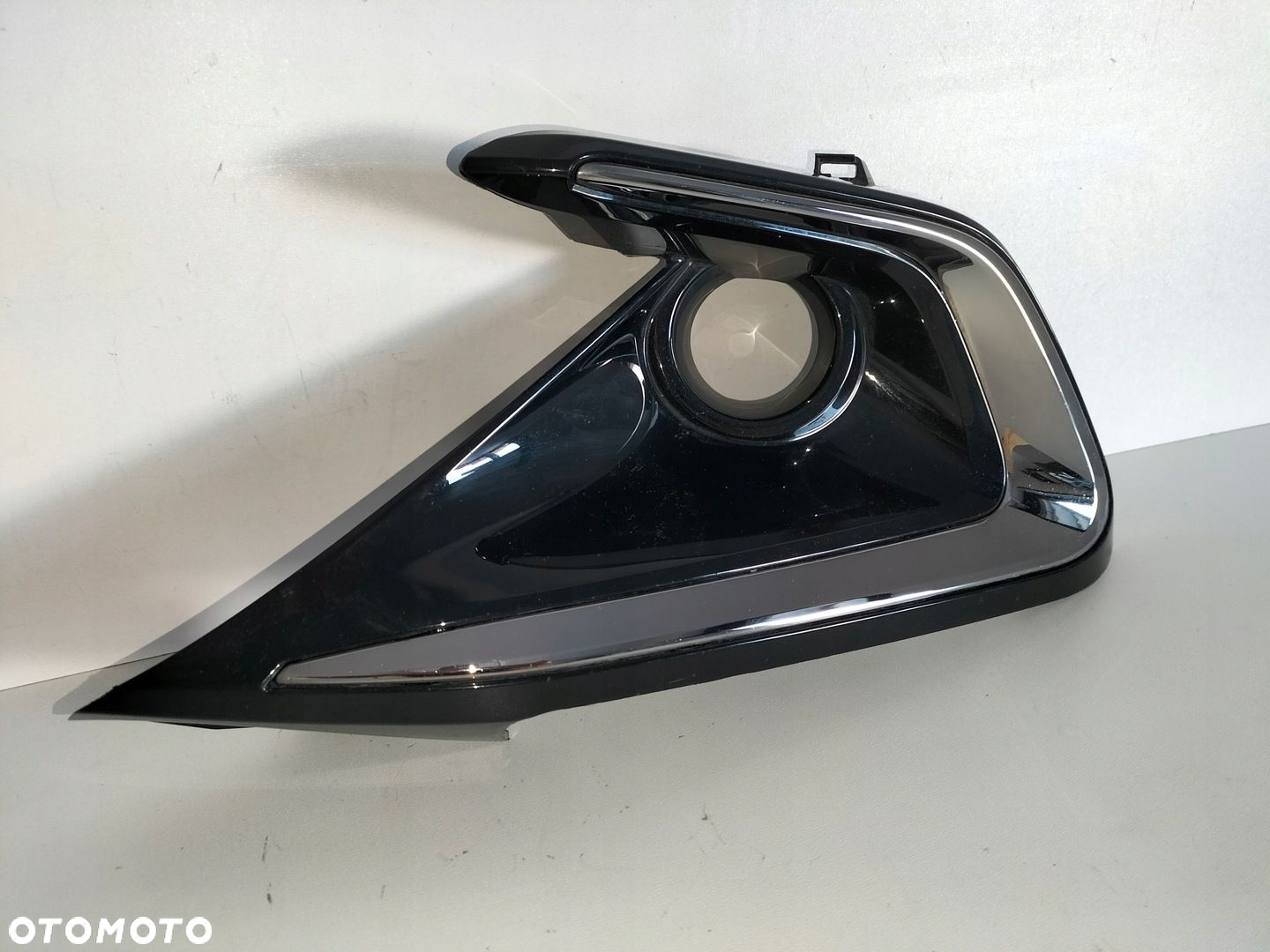 Atrapa kratka zderzaka przód lewa TOYOTA COROLLA E21 LIFT 23- HB KOMBI - 2
