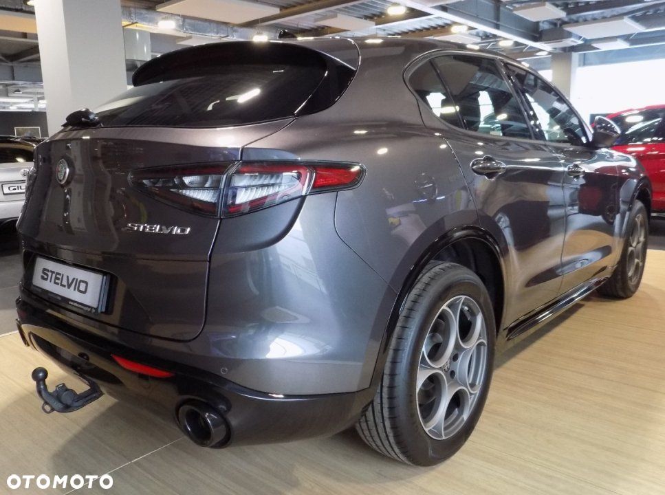 Alfa Romeo Stelvio - 7