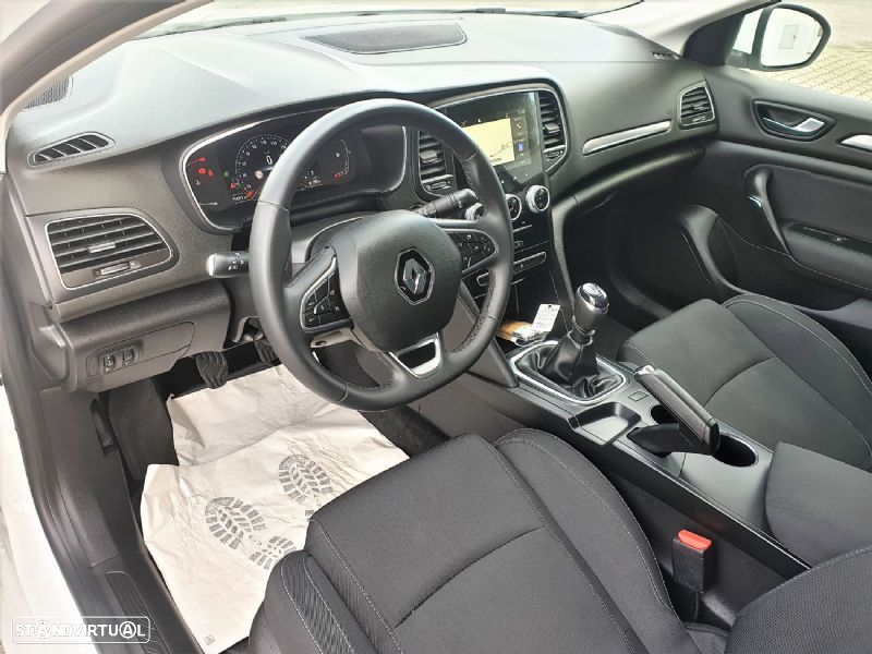 Renault Mégane 1.5 Blue dCi Limited J17 - 12