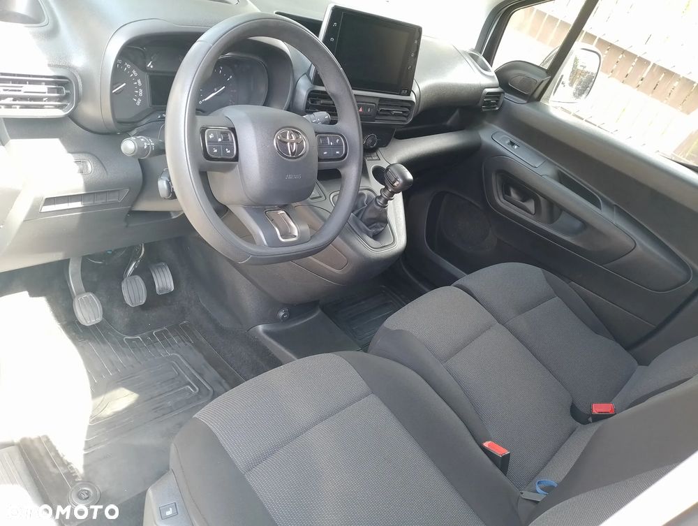 Toyota Proace city - 39
