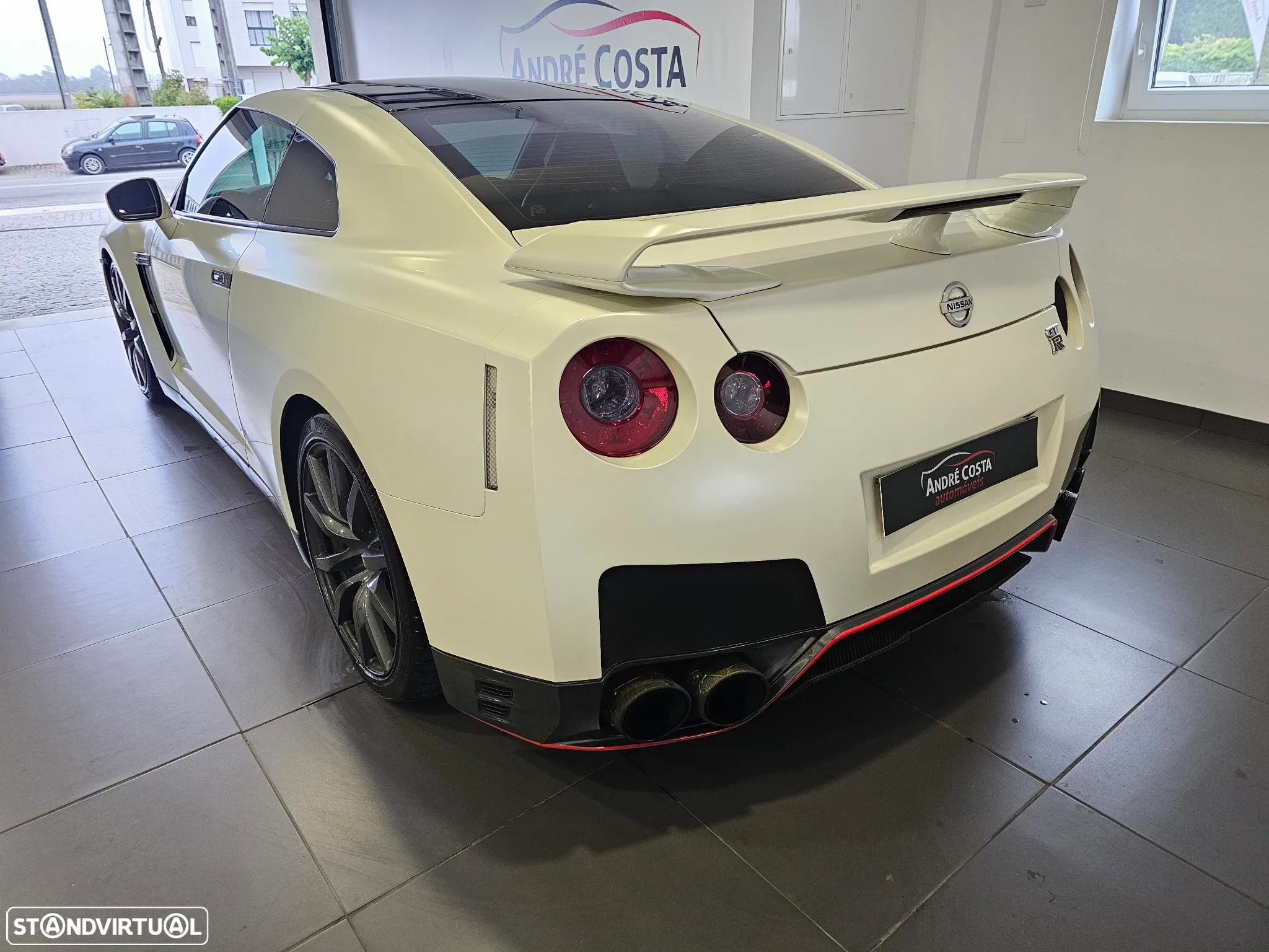 Nissan GT-R 3.8 V6 Premium Edition - 15