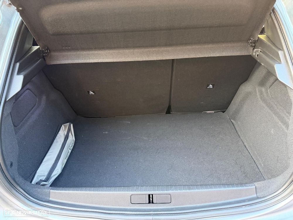 Peugeot 208 1.2 PureTech Active Pack - 37