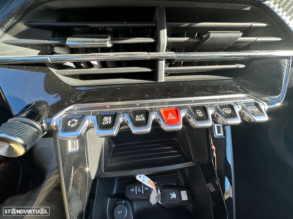 Peugeot e-2008 50 kWh Active Pack - 18