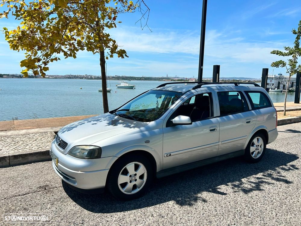 Opel Astra Caravan 1.4 Selection — fotografia 18