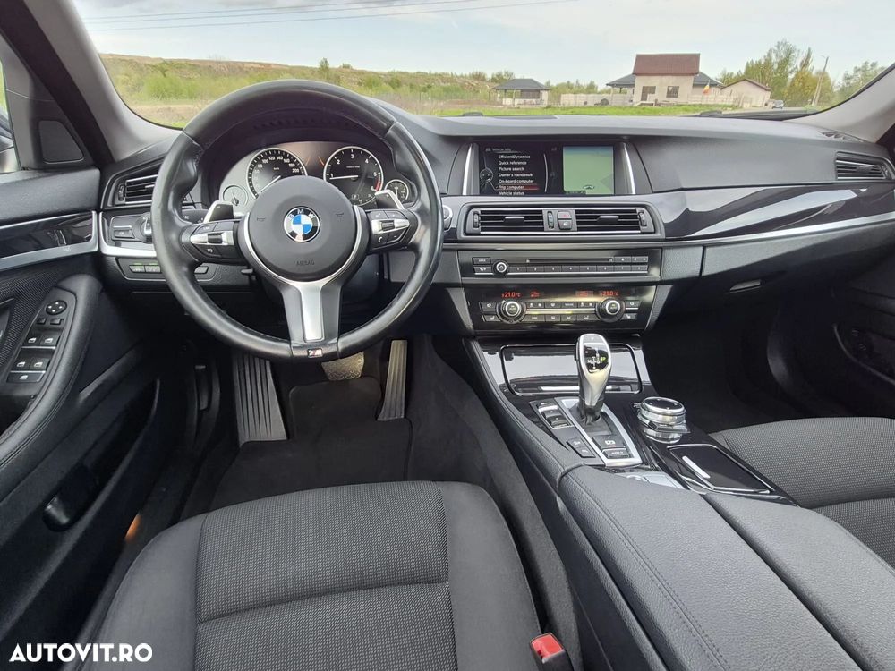 BMW Seria 5 525d xDrive AT - 9