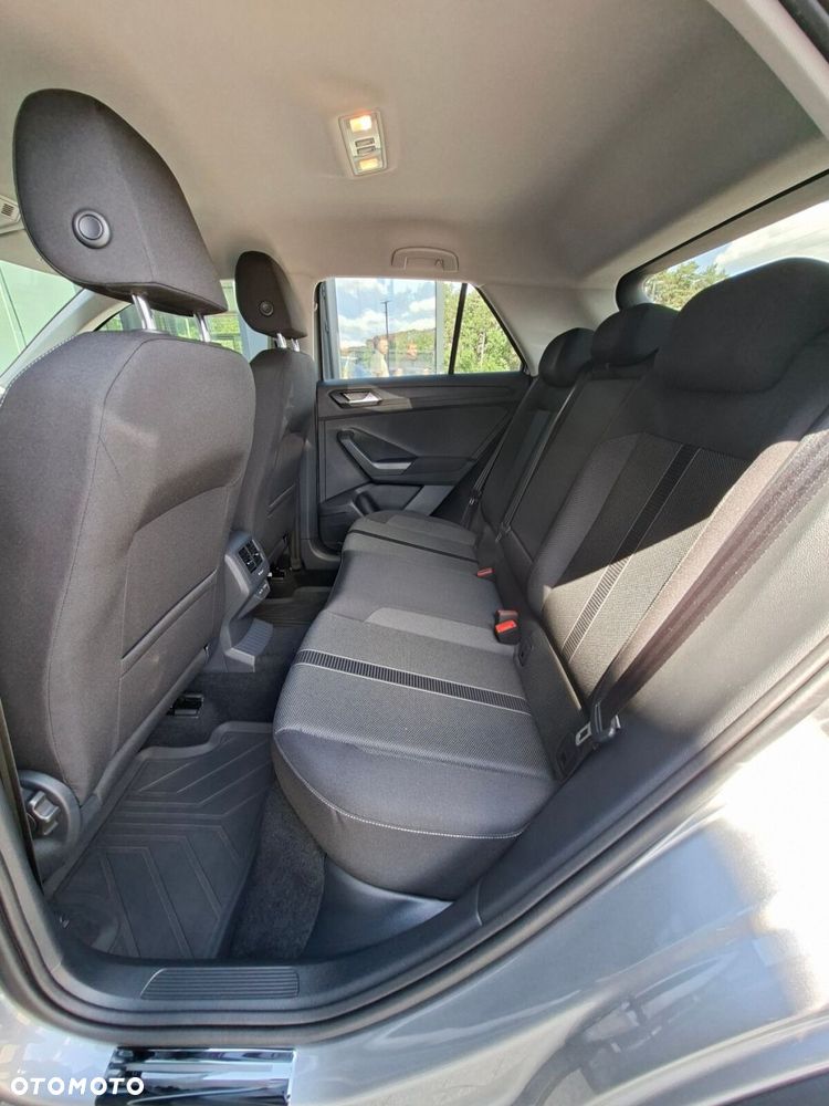 Volkswagen T-Roc - 13