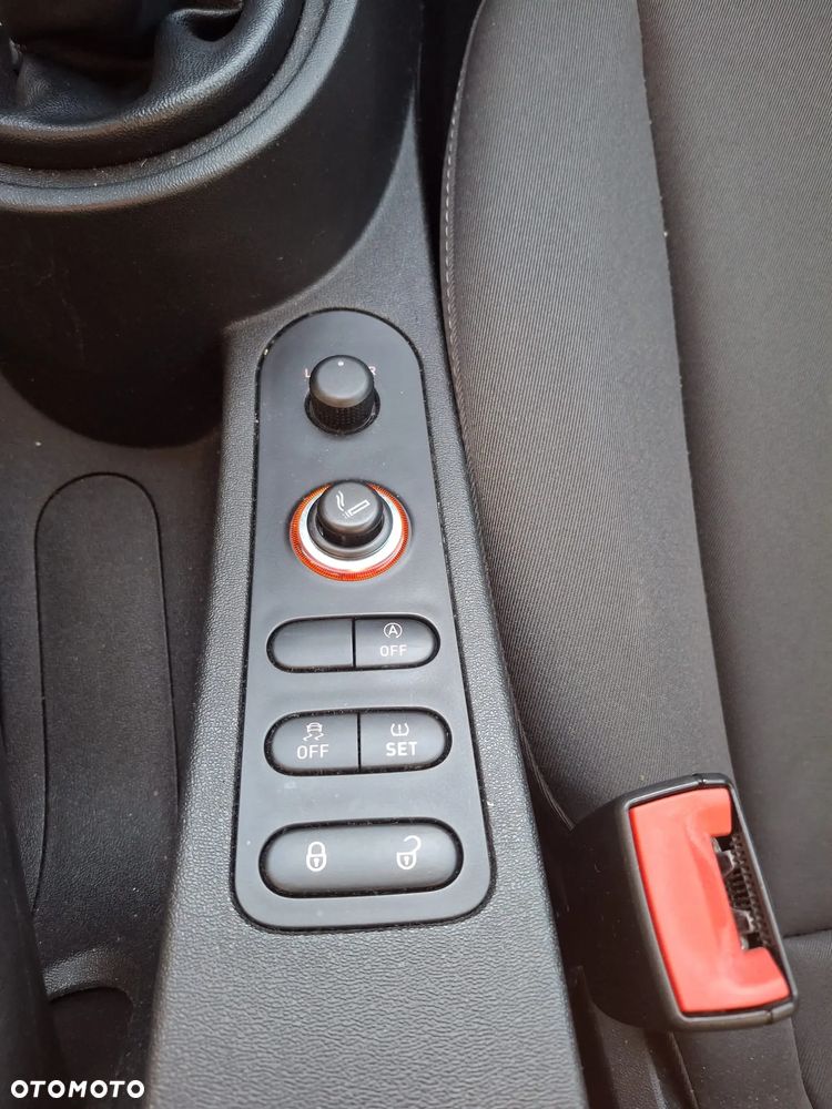 Mercedes-Benz Klasa B (Electric Drive) 250 e - 31