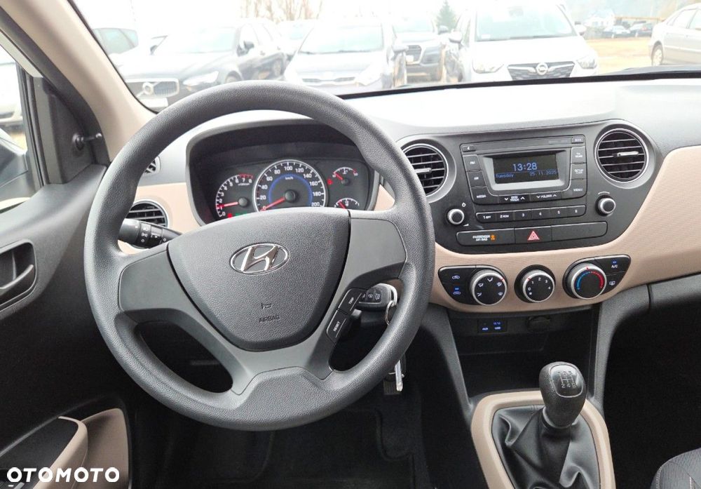 Hyundai i10 - 11